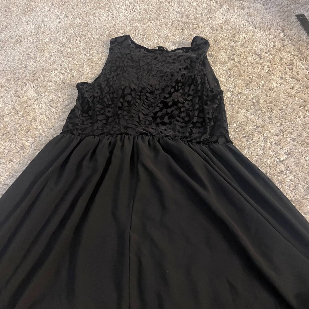 Forever 21+ 2X Black Sheer Velvet Floral Fit & Flare Dress - Picture 10 of 10